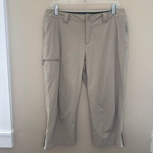 Gander Mountain Women's Tan Outdoor Hiking Capris Size 10R
